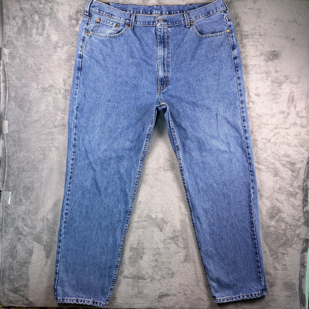 Levi's 550 Relaxed Fit Jeans Men's 44x34 (42x32) Blue Medium Wash Tapered Leg